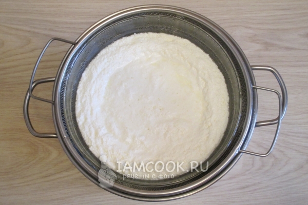 Свернувшийся кефир