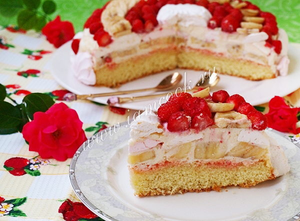 Торт с зефиром и фруктами