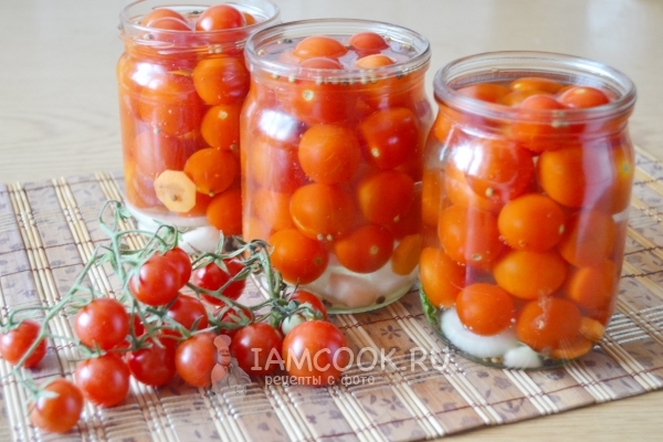 Залить помидоры маринадом