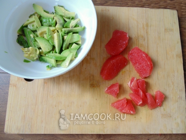 Порезать грейпфрут