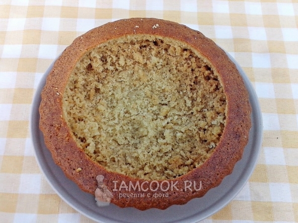 Достать мякиш из пирога