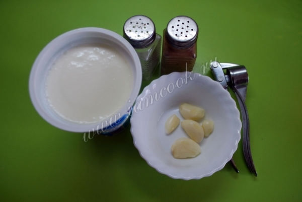 Готовим соус для долмы