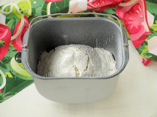 Добавить муку