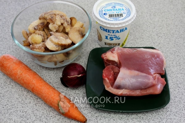 Ингредиенты для мяса с грибами в мультиварке