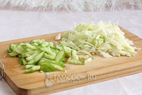 Огурцы и капуста