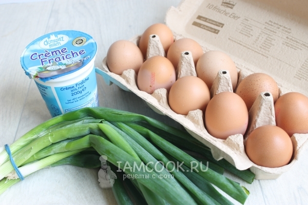 Ингредиенты для пирога с яйцами и зеленью в мультиварке