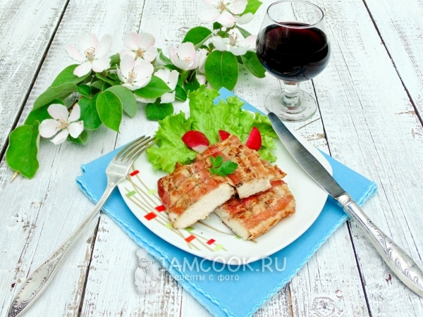 Фото шашлыка из куриной грудки в беконе