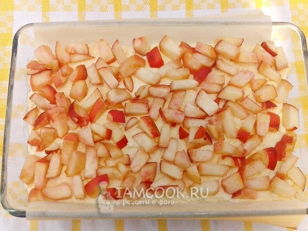 Положить персики