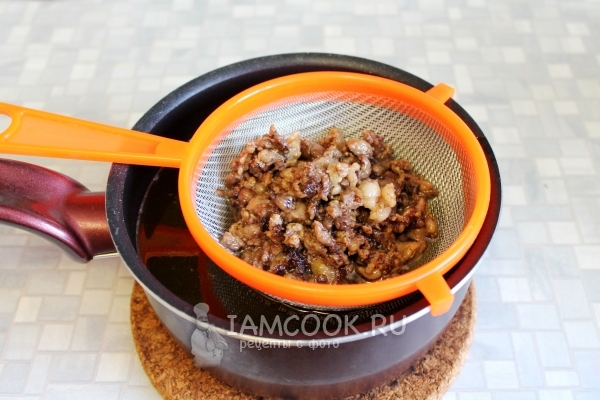 Процедить жир