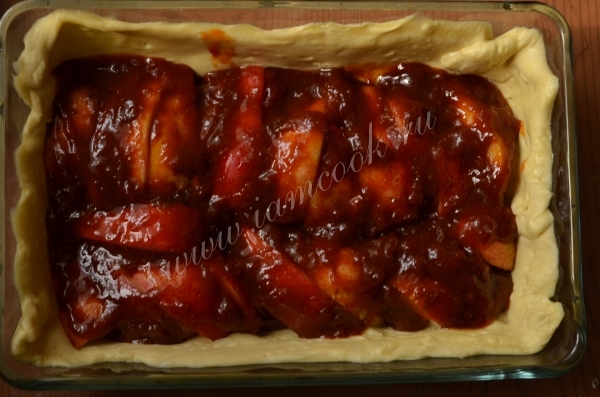 Груша в абрикосовом варенье