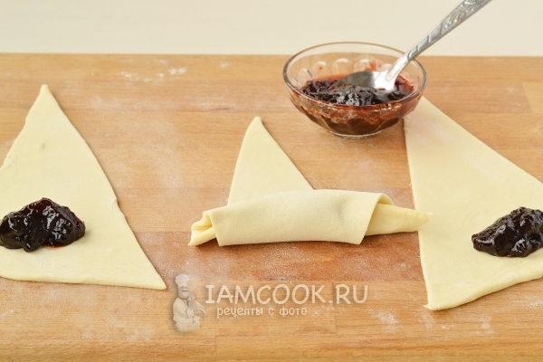 Завернуть круассаны