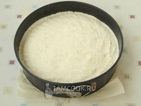 Посыпать крошкой