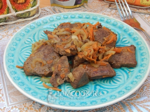 Фото свиной печени жареной с луком и морковью