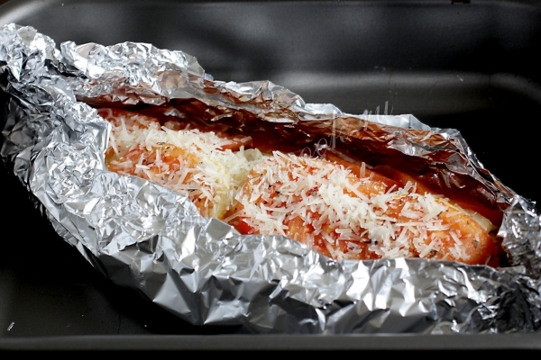 Посыпать сыром