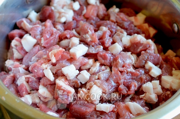 Порезать мясо