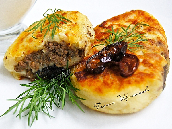 Картофельные зразы с фаршем и грибами