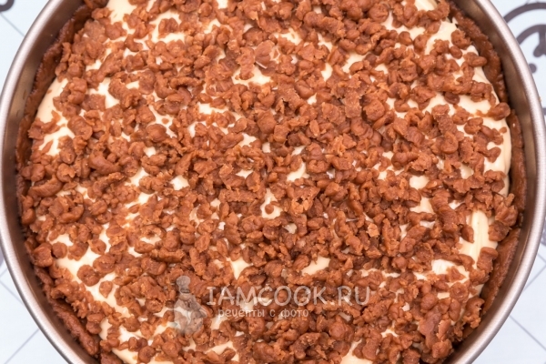 Выложить начинку и тесто