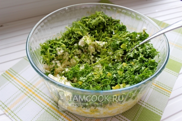 Положить зелень