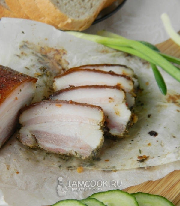 Готовое солено-печеное сало со специями