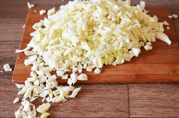 Порубленная белокочанная капуста