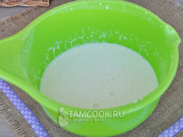 Добавить воду и муку