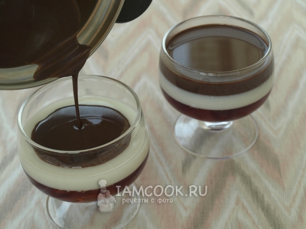 Вылить шоколадный слой