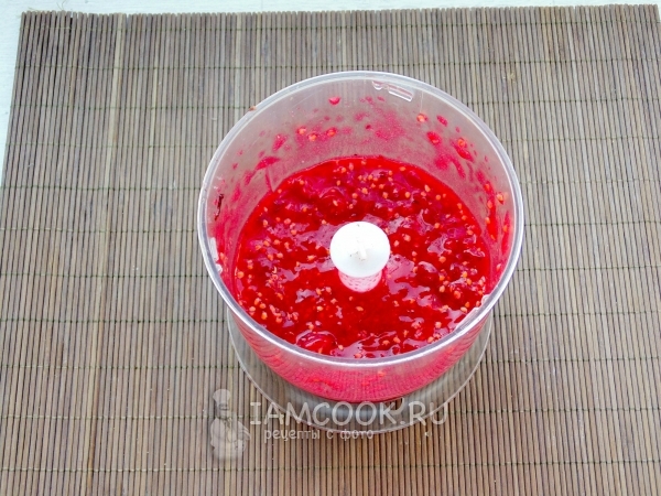 Измельчить ягоды