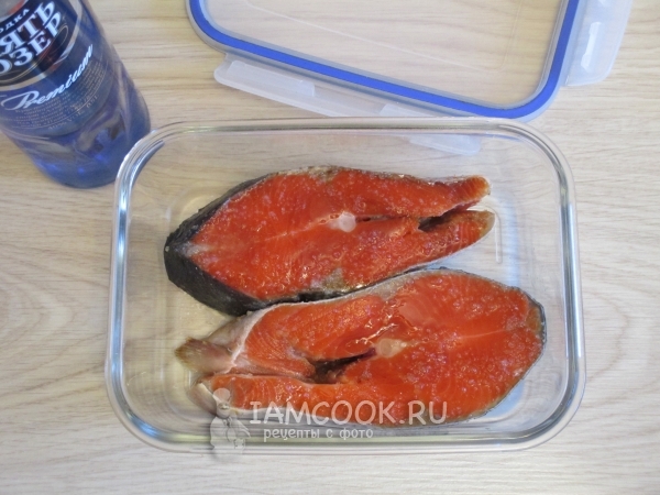 Соленые стейки семги