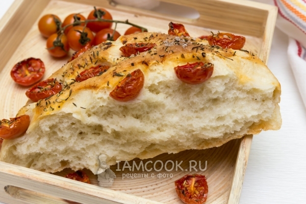 Рецепт фокаччи с черри и прованскими травами