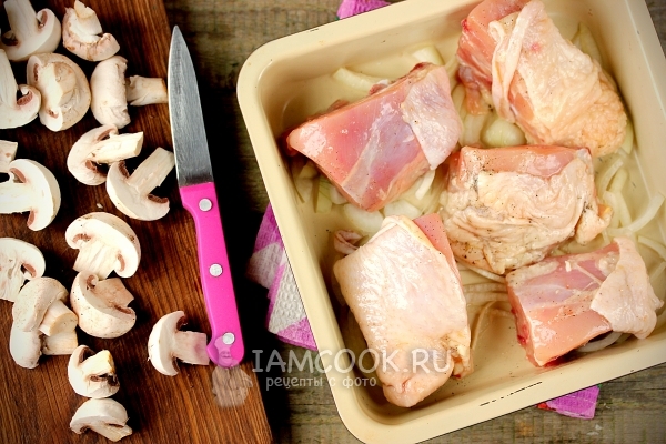 Порезать грибы