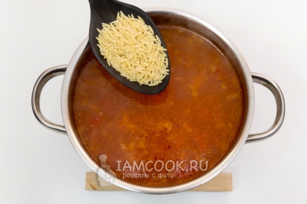 Добавить пасту орзо