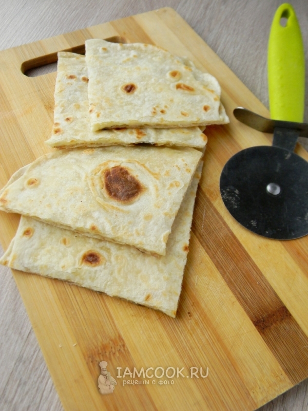 Порезать кесадилью