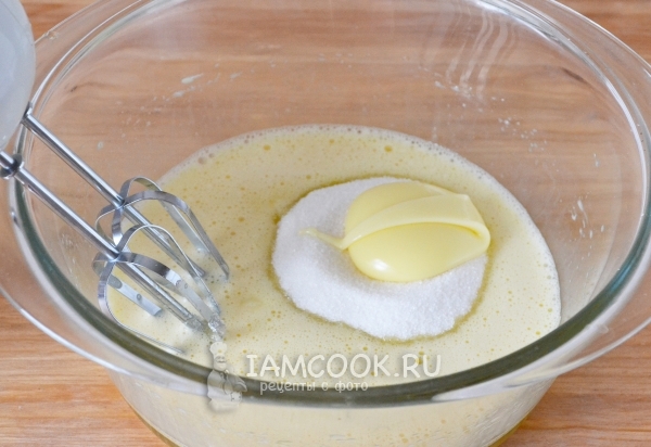 Добавить сахар и сгущенку