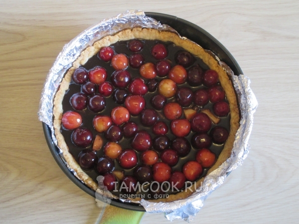 Влить шоколадный крем