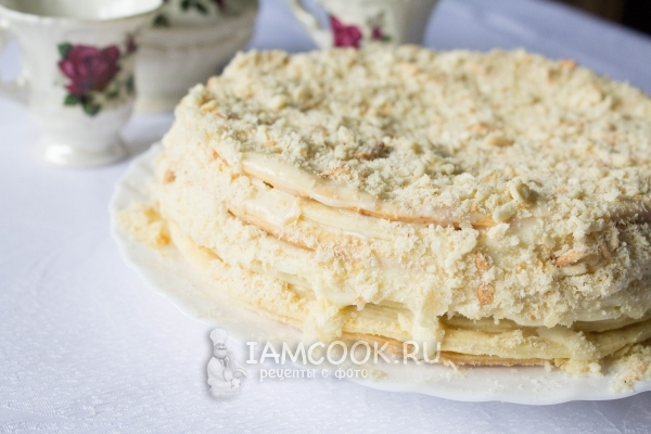 Готовый торт «Наполеон» со сгущенкой