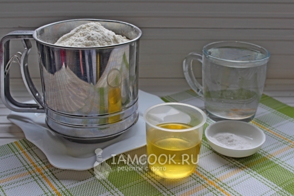 Ингредиенты для молдавской вертуты с творогом