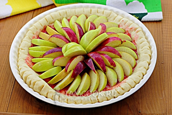 Выложить яблоки