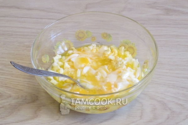 Яичный желток с маслом