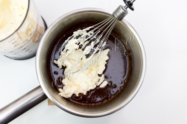 Сливки с шоколадной массой