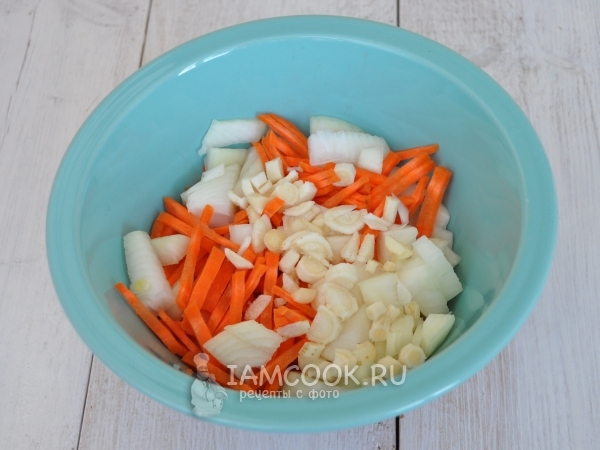 Добавить чеснок