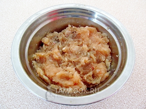 Перемешать фарш