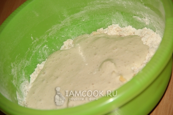 Влить опару