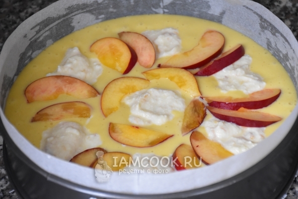 Сверху выложить дольки нектарина