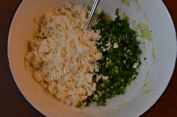 Сыр адыгейский с зеленью