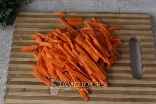 Порезать морковь