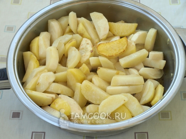 Обжарить картофель