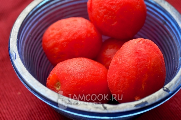 Снять шкурку с помидора