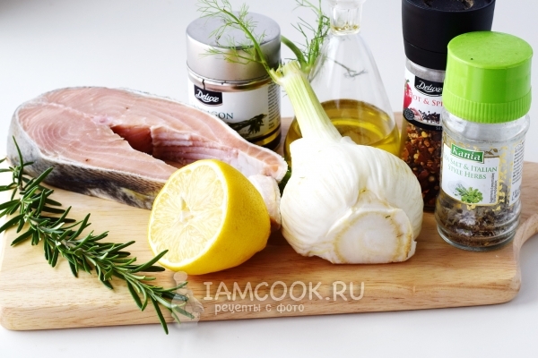 Ингредиенты для стейка лосося, запеченного в фольге в духовке