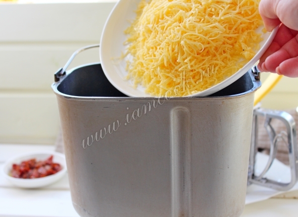 Добавить сыр в хлебопечь