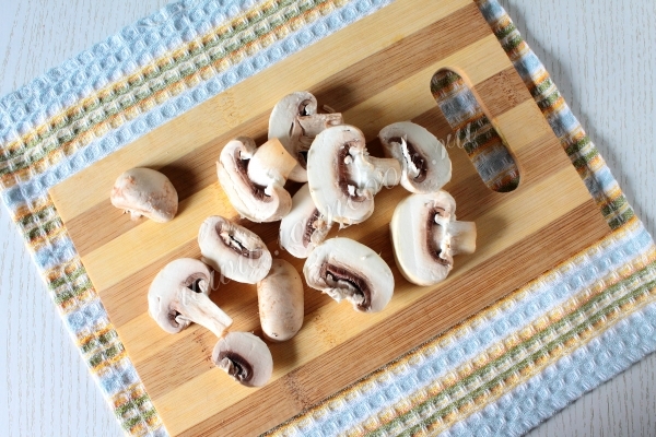 шампиньоны порезанные